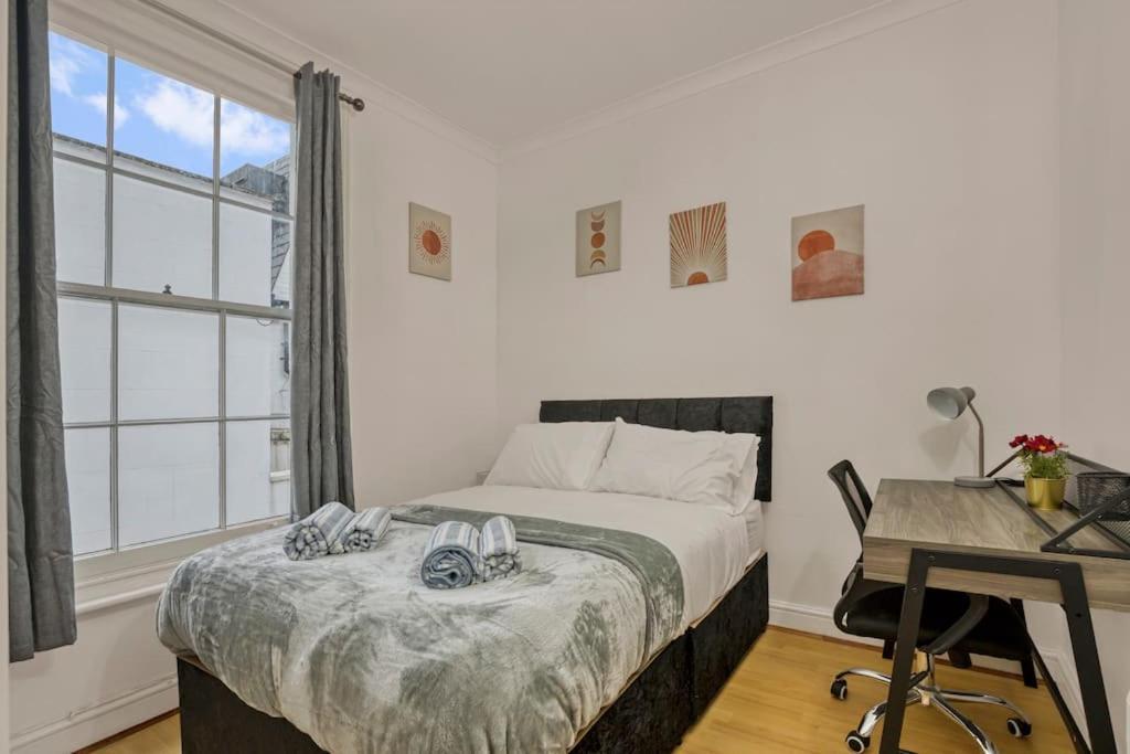 Cosy 2-Bedroom Flat Paddington Londra Esterno foto